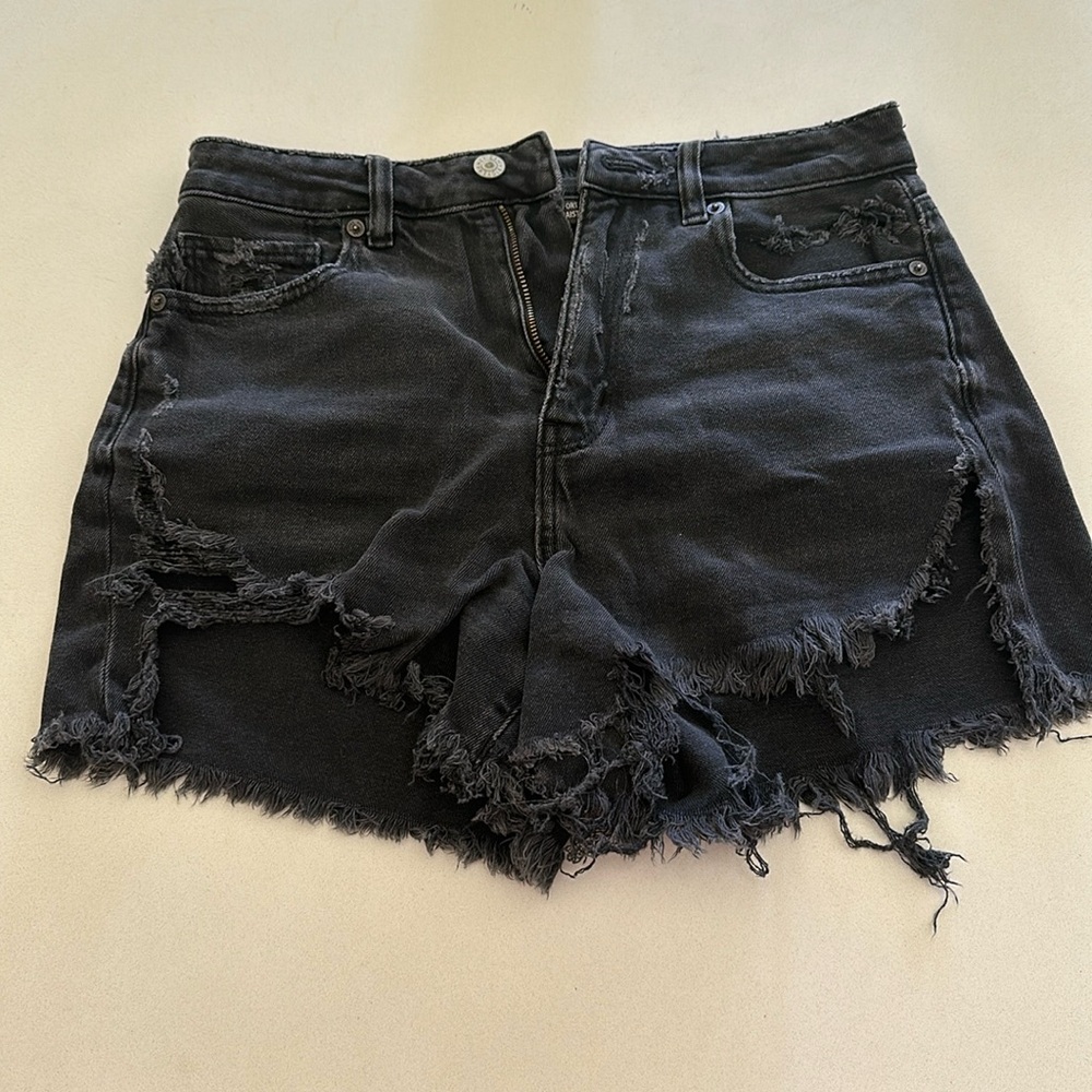 American Eagle Highest Rise Mom Short